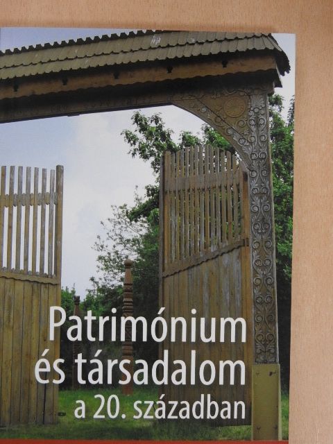 Czövek Judit - Patrimónium és társadalom a 20. században [antikvár]