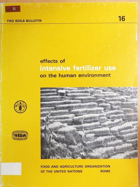 J. F. Parr - Effects of intensive fertilizer use on the human environment [antikvár]