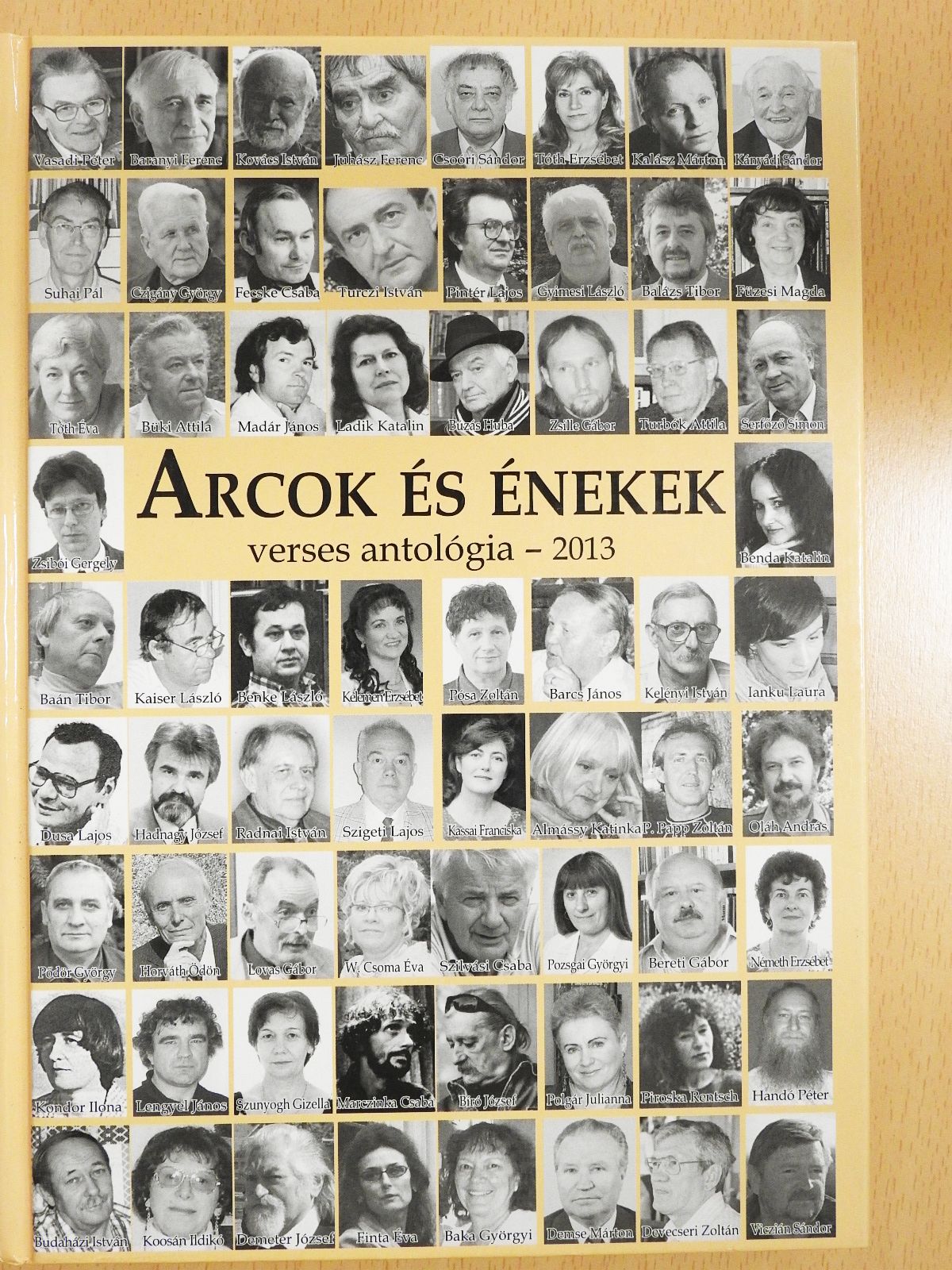 Almássy Katinka - Arcok és énekek 2013 (dedikált példány) [antikvár]