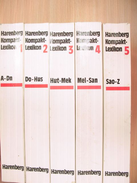 Beatrix Gehlhoff - Harenberg Kompaktlexikon in 5 Bänden 1-5. [antikvár]