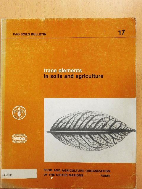 Mikko Sillanpää - Trace elements in soils and agriculture [antikvár]