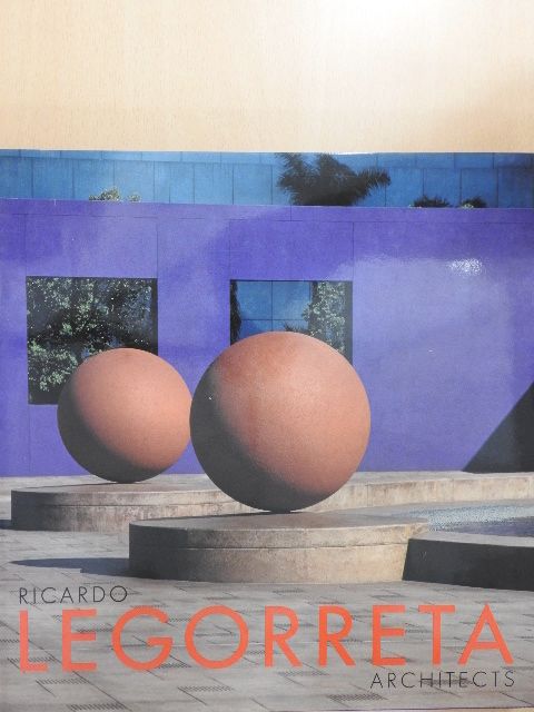 Noé Castro - Ricardo Legorreta Architects [antikvár]
