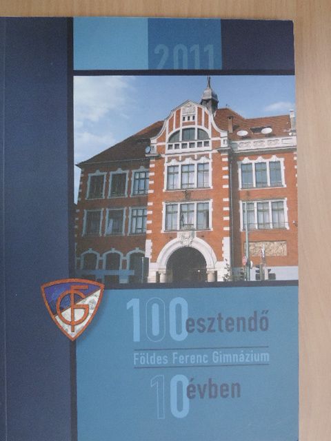 100 esztendő 10 évben [antikvár]