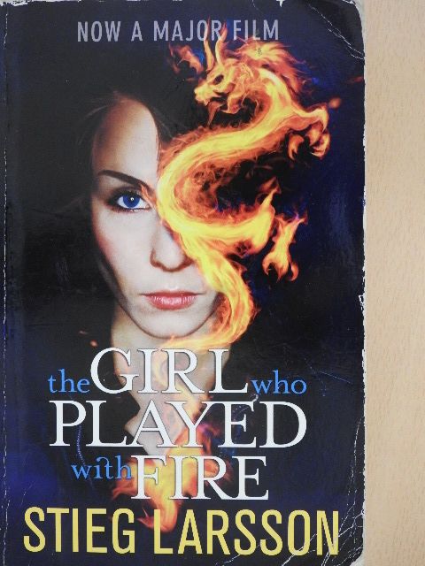 Stieg Larsson - The Girl who Played with Fire [antikvár]