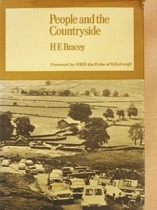 H. E. Bracey - People and the countryside [antikvár]