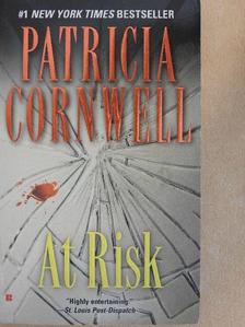 Patricia Cornwell - At Risk [antikvár]