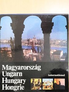 Ruffy Péter - Varázslatos Magyarország [antikvár]