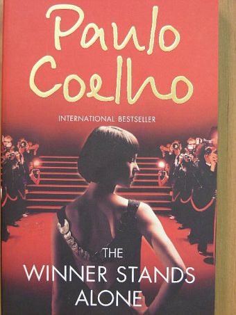 Paulo Coelho - The Winner Stands Alone [antikvár]