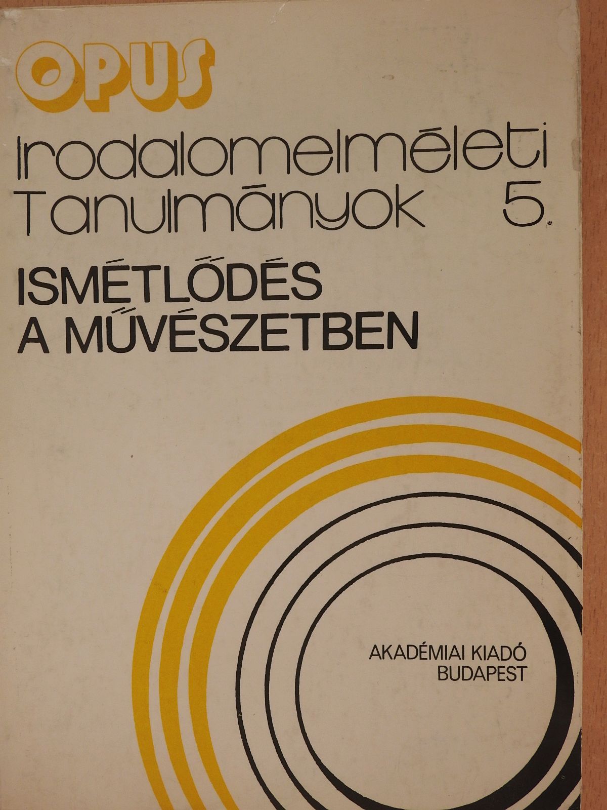 Beke László - Ismétlődés a művészetben (dedikált példány) [antikvár]