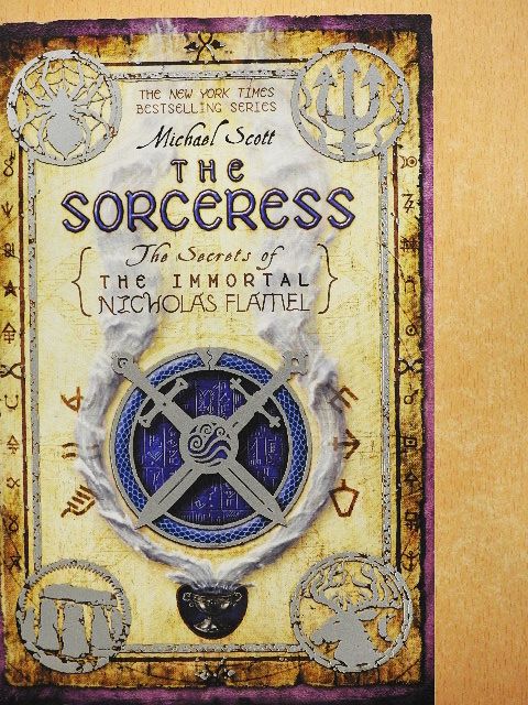 Michael Scott - The Sorceress [antikvár]