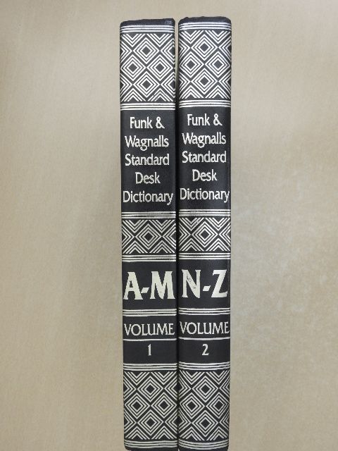 Funk & Wagnalls Standard Desk Dictionary 1-2. [antikvár]