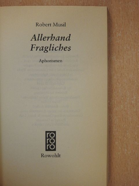 Robert Musil - Allerhand Fragliches [antikvár]