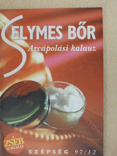 Selymes bőr [antikvár]