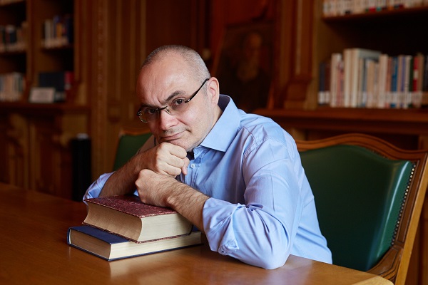 Stejărel Olaru